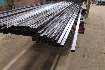 Профильная труба квадратная: отгрузка со склада, октябрь 2025